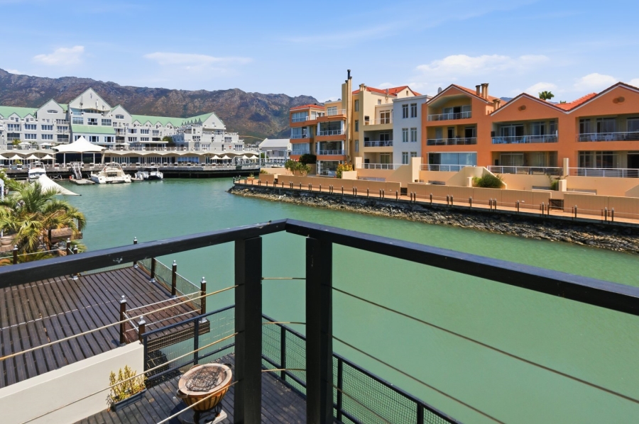 4 Bedroom Property for Sale in Harbour Island Western Cape
